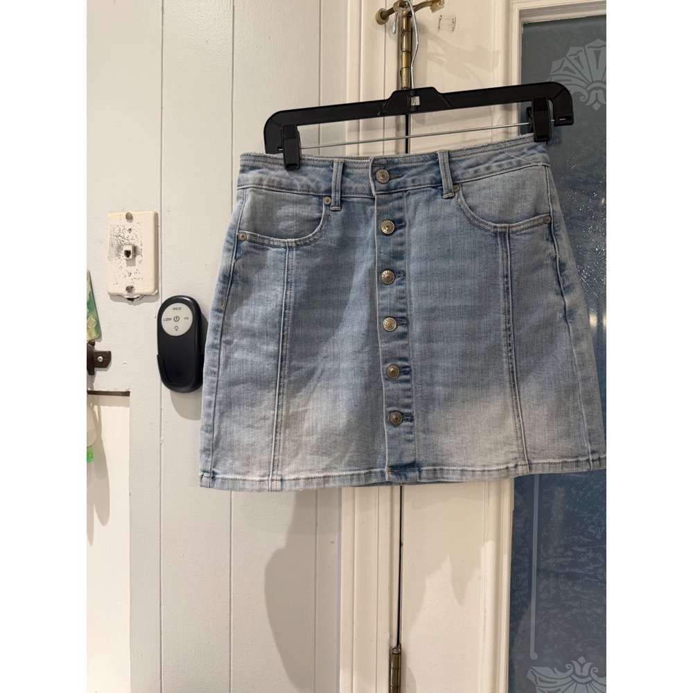 American Eagle Hi-Rise A-Line Denim Mini Skirt Light Wash Size 4 Button Front